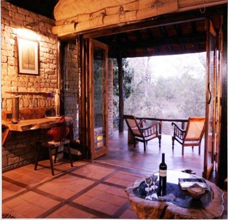 Kanha Earth Lodge Mandlā Δωμάτιο φωτογραφία
