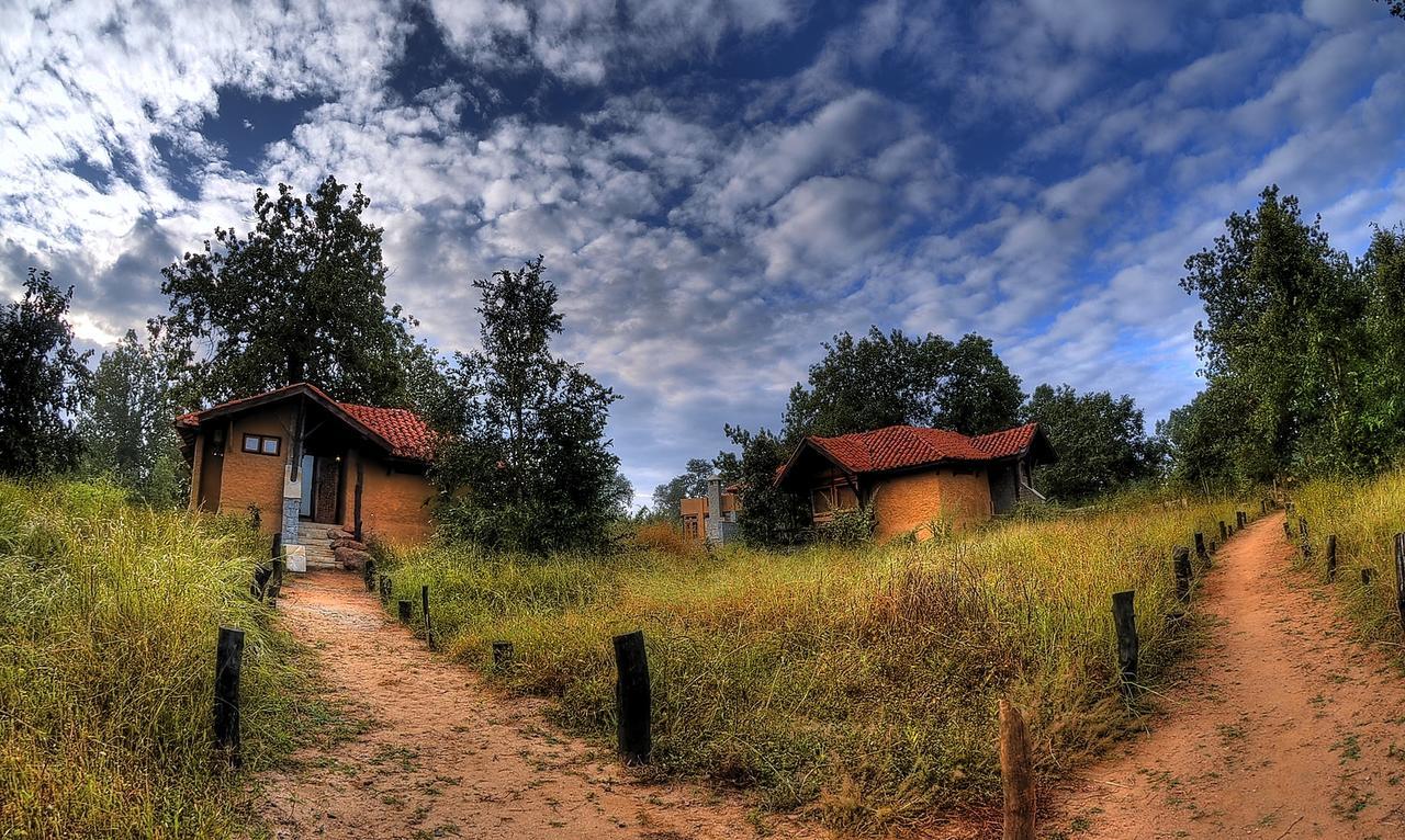 Kanha Earth Lodge Mandlā Εξωτερικό φωτογραφία
